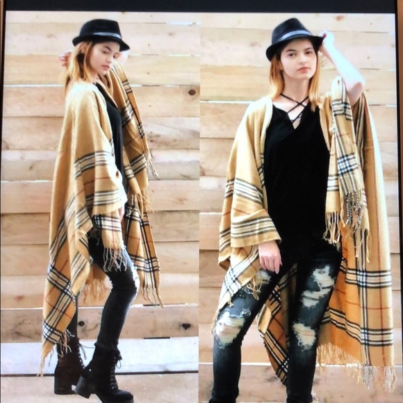 tan plaid open front Poncho - Picture 2 of 7